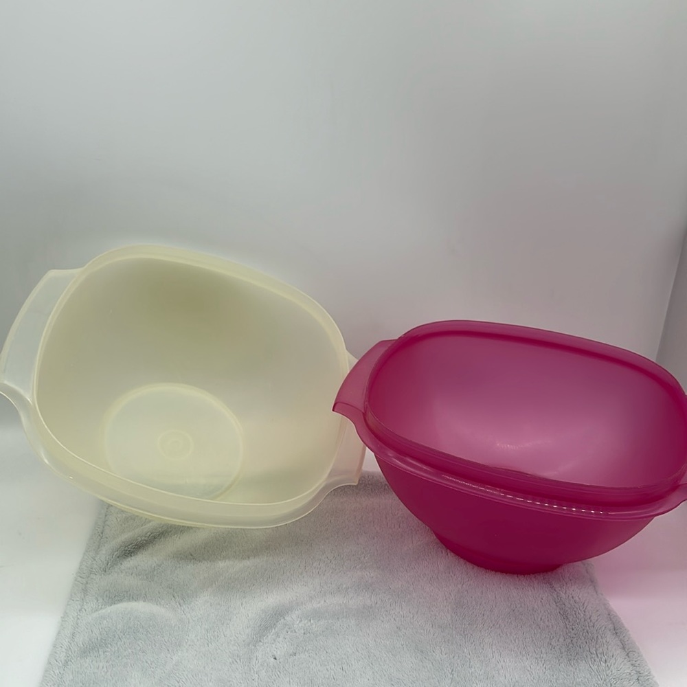 Tupperware Vintage Nesting Servalier Bowls—No Lids/Clear#836-8/Red#836-6
